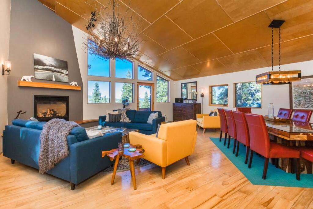 B&B Truckee - Tahoe Donner Luxury 4BR, Hot tub 3100 sqft - Bed and Breakfast Truckee