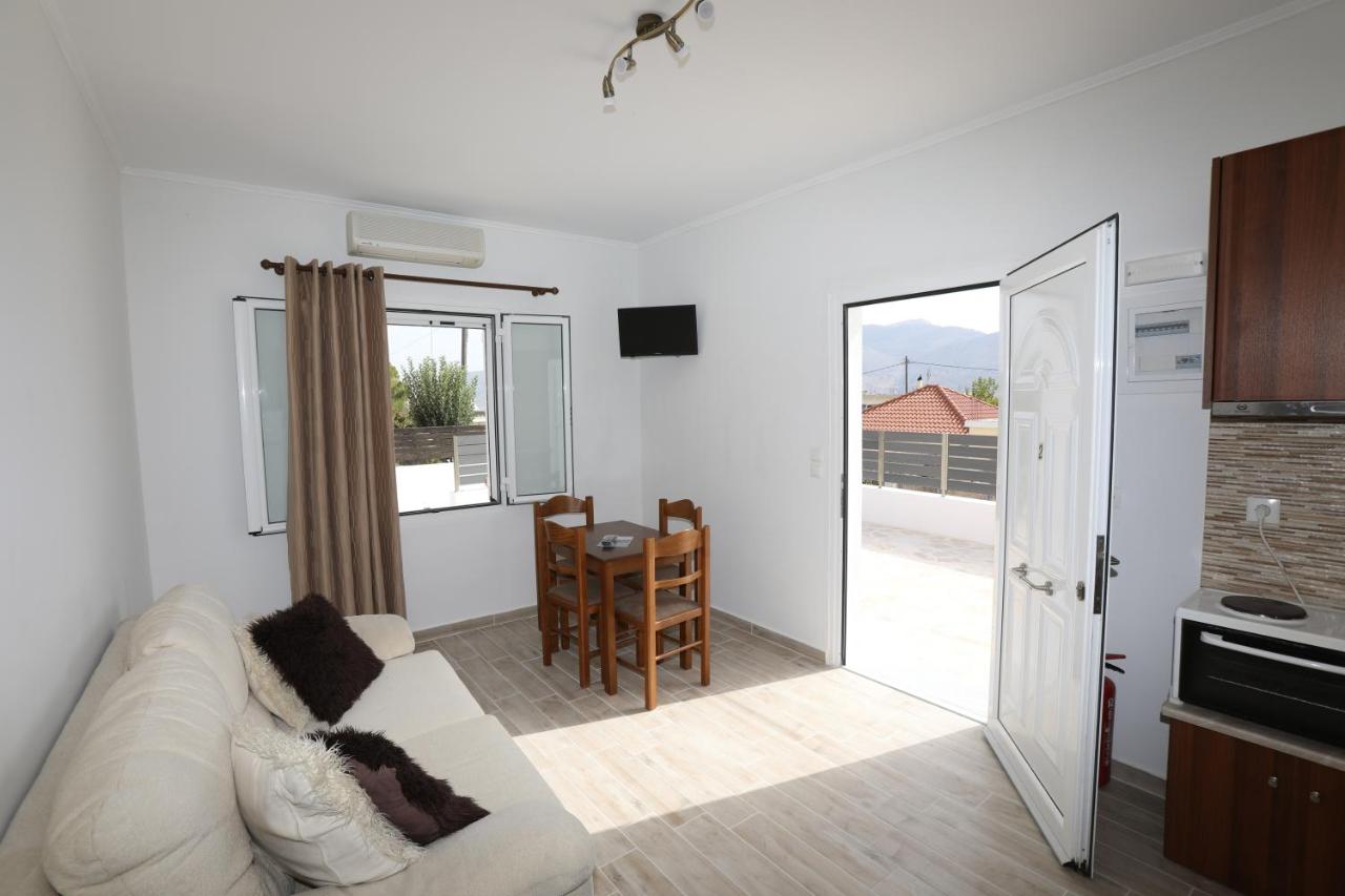 Angelos Apartments - Chambres d’hôtes Lixoúri