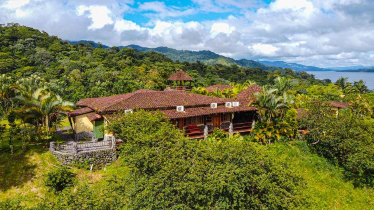 Pie in the Sky 3 Amazing Luxury Home with Lake and Volcano view - B&B
