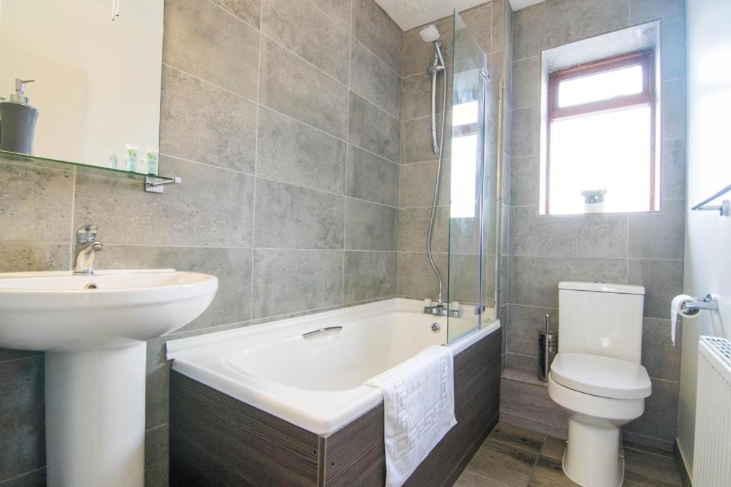 Deluxe Double Room with Extra Bed