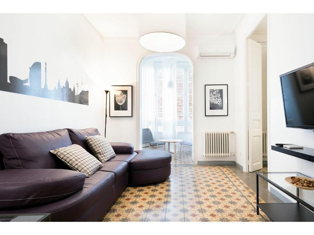 Stay U-nique Apartments Napols I - Bed and Breakfast Barcelona