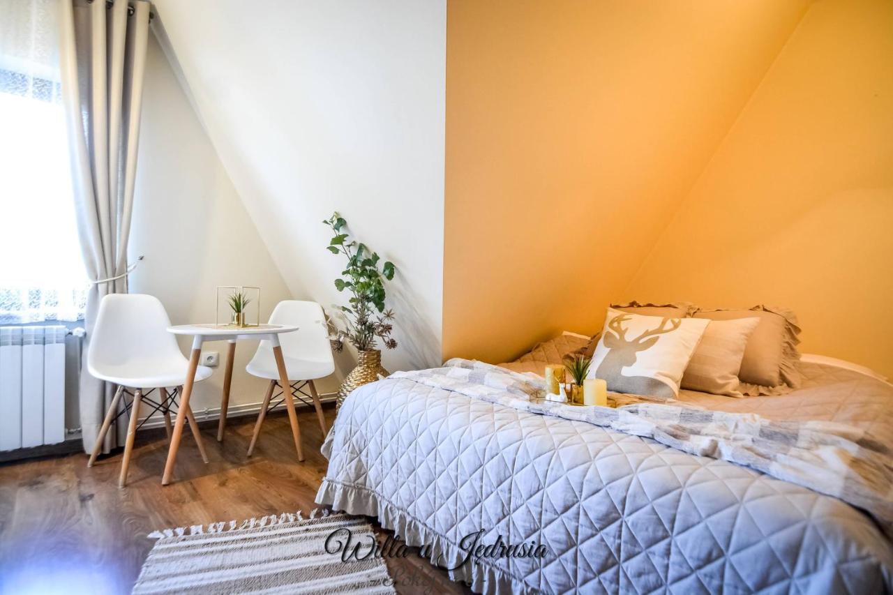 Vierbettzimmer mit privatem externen Bad