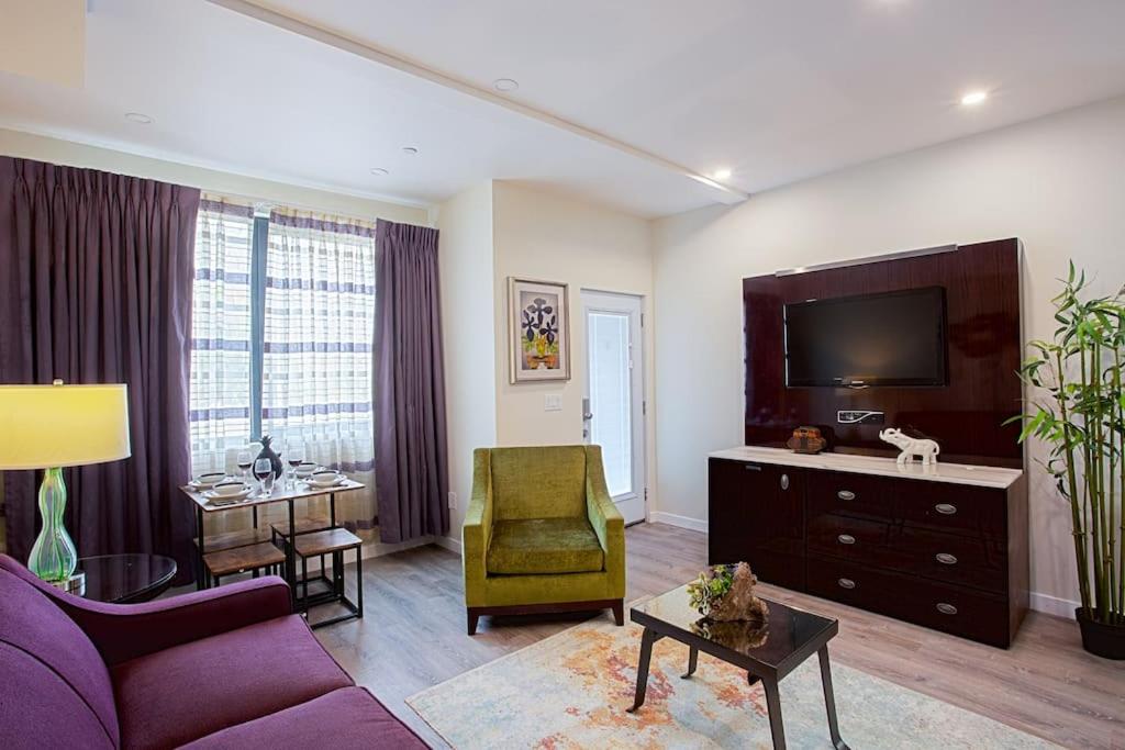 Luxurious One Bedroom Suite with Balboa Park View - B&B