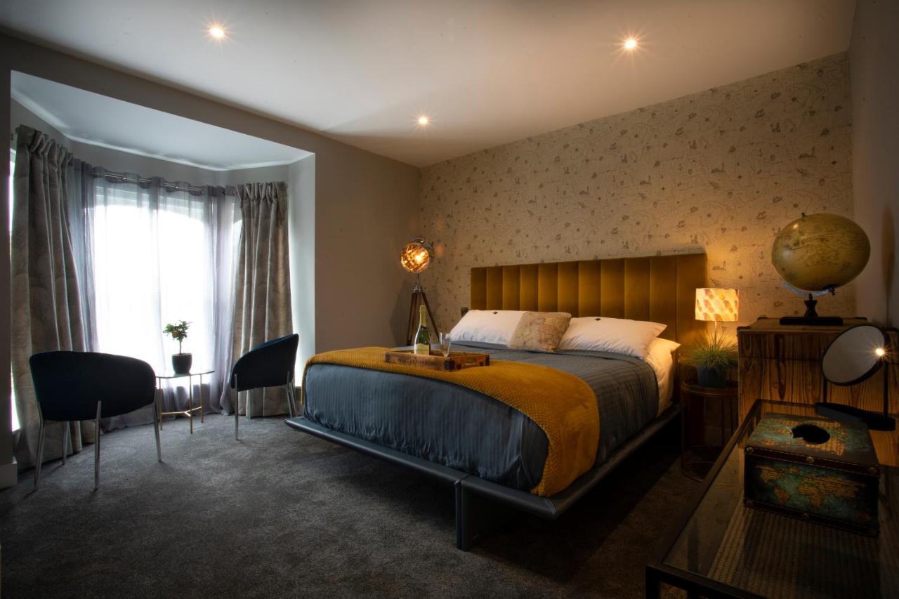 B&B Barnstaple - Broomhill Estate Boutique Art Hotel - Bed and Breakfast Barnstaple