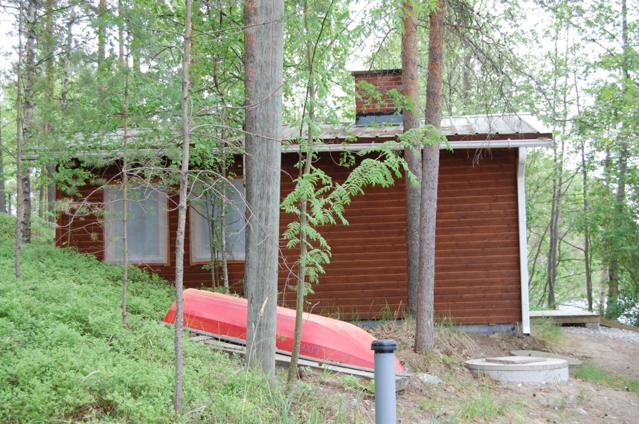 Dieses cottage verfügt über einen Kamin.