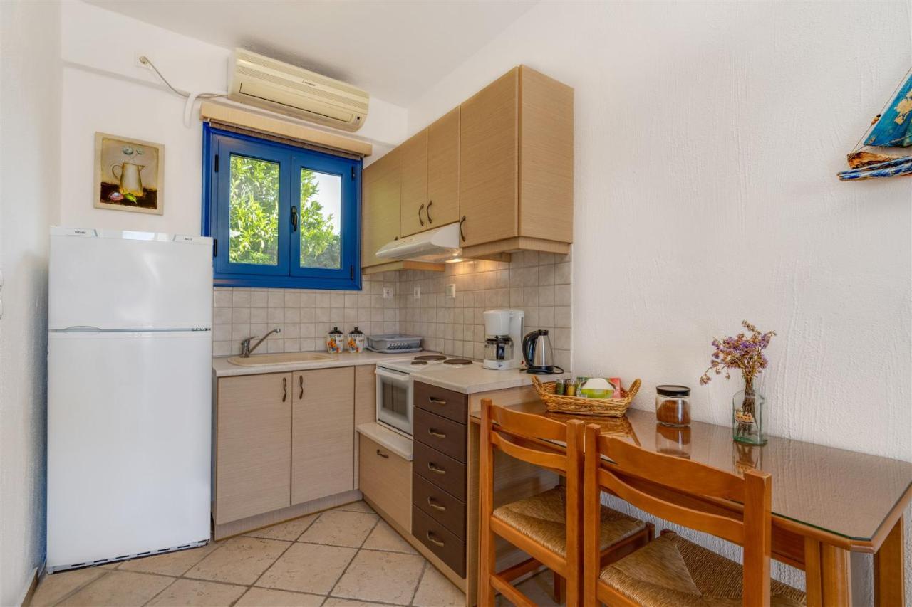 Studio (4 Adults)