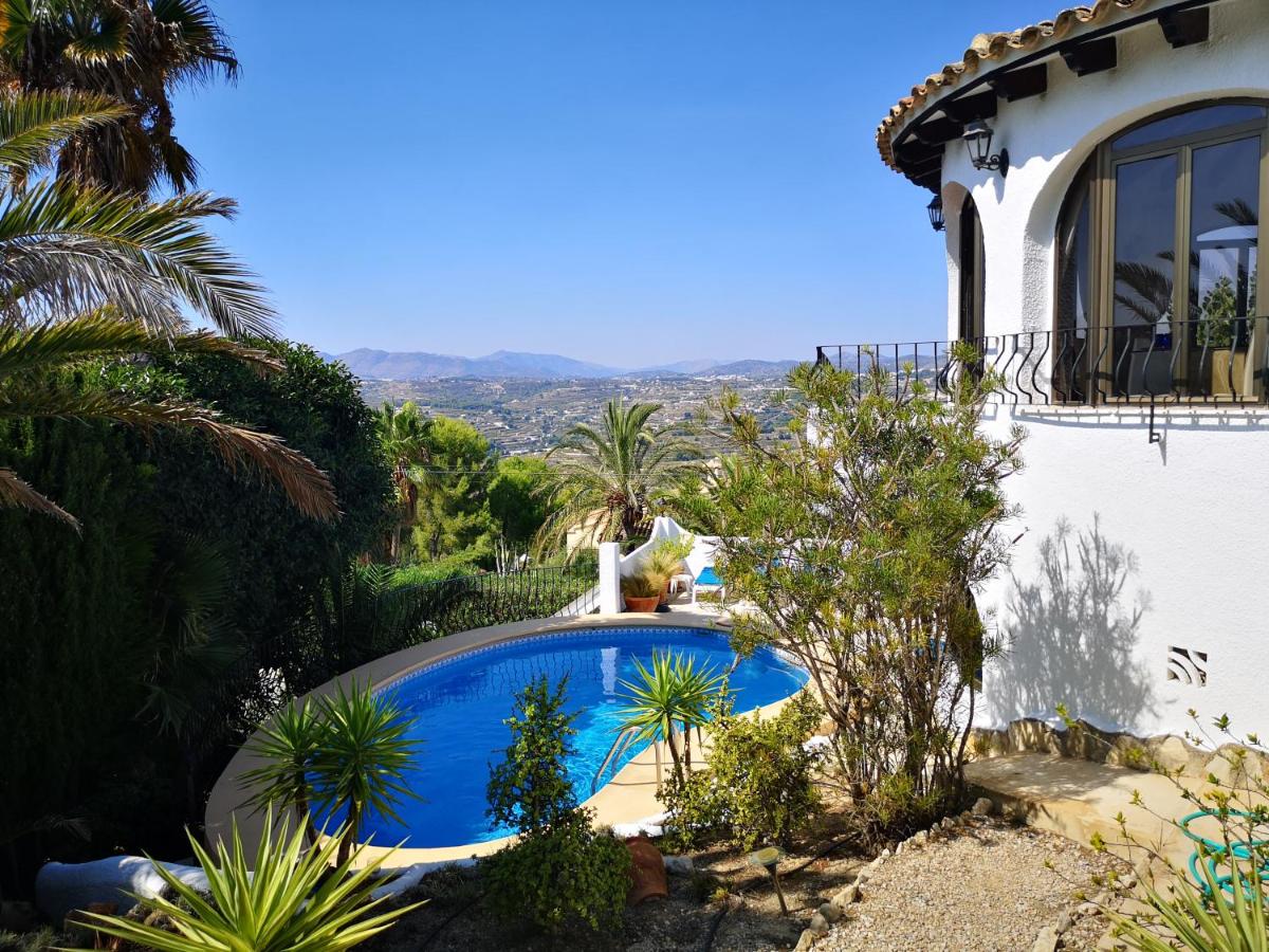 La Madrugada - Luxury Moraira Villa With Sea Views and Private Heated Pool - B&B