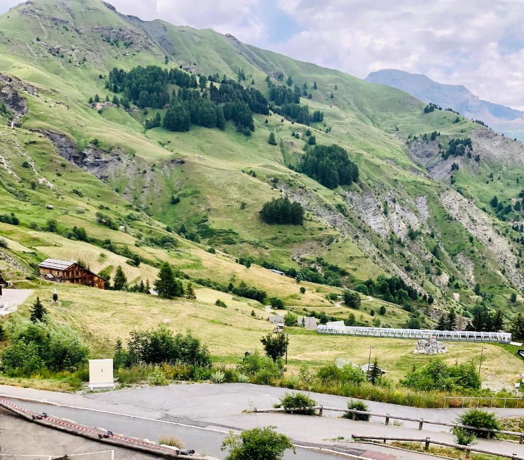 Superbe T2, deux minutes à pied des pistes - B&B