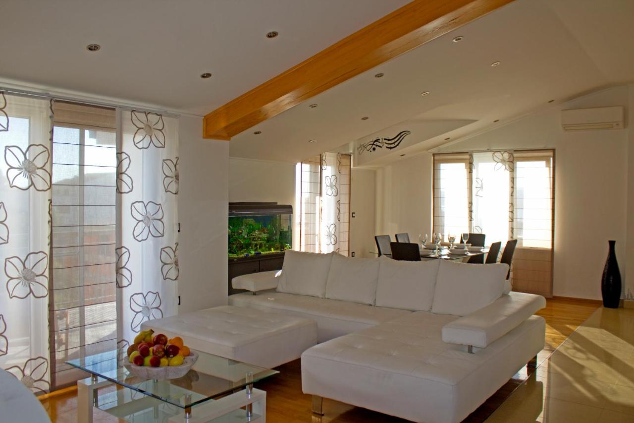 Four-Bedroom Apartment with Sea View