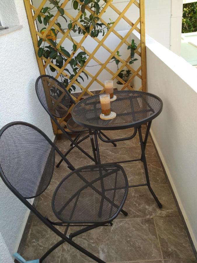 Theofilos apartment - B&B