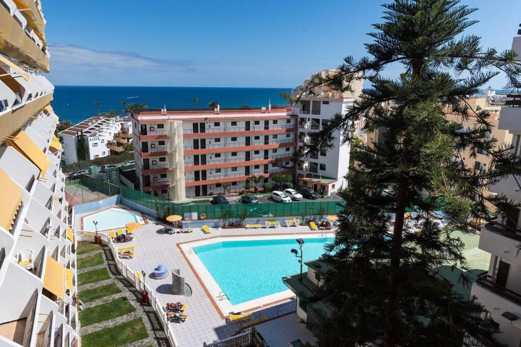 Modern Apartment with Sea Views and Fast Fiber Wifi - Ferienwohnung
