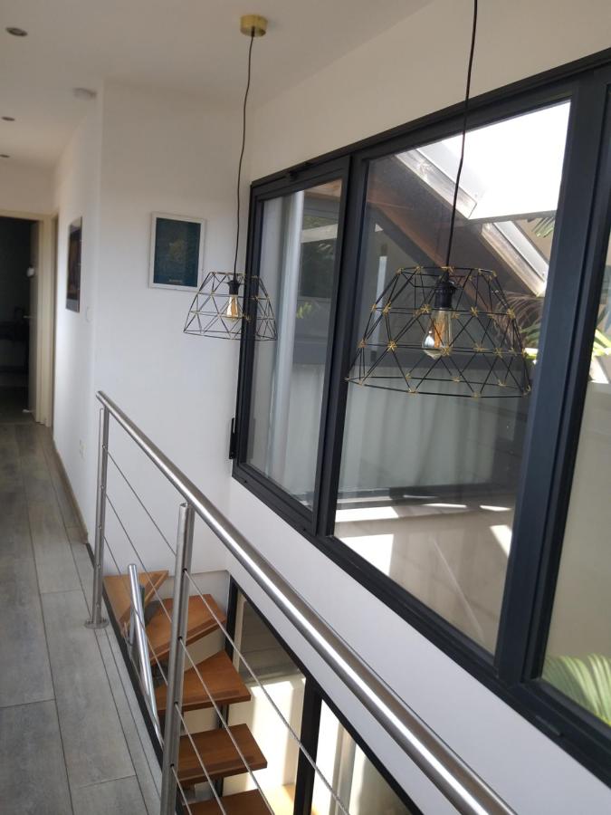 CHAMBRE CHEZ L HABITANT PISCINE VUE MER SDB et TERRASSE PRIVEE - B&B