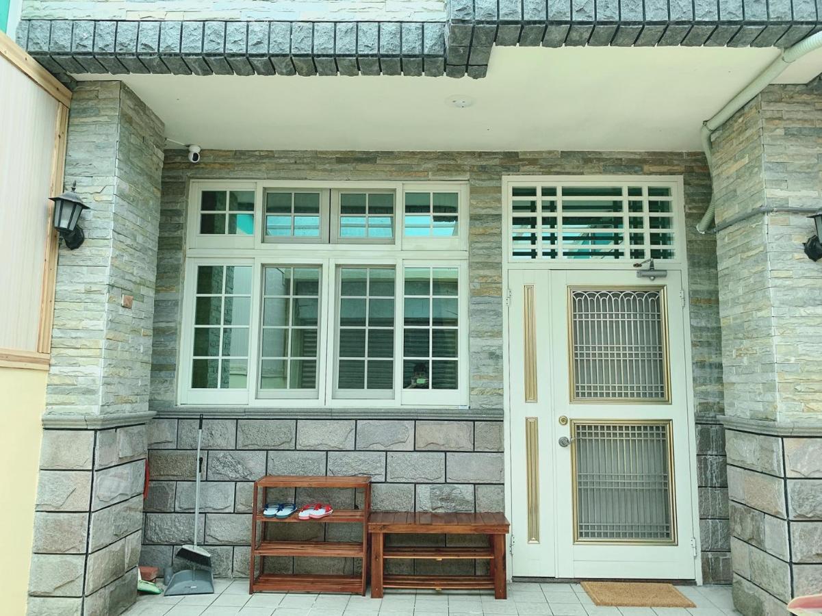 Apartment with Shower
