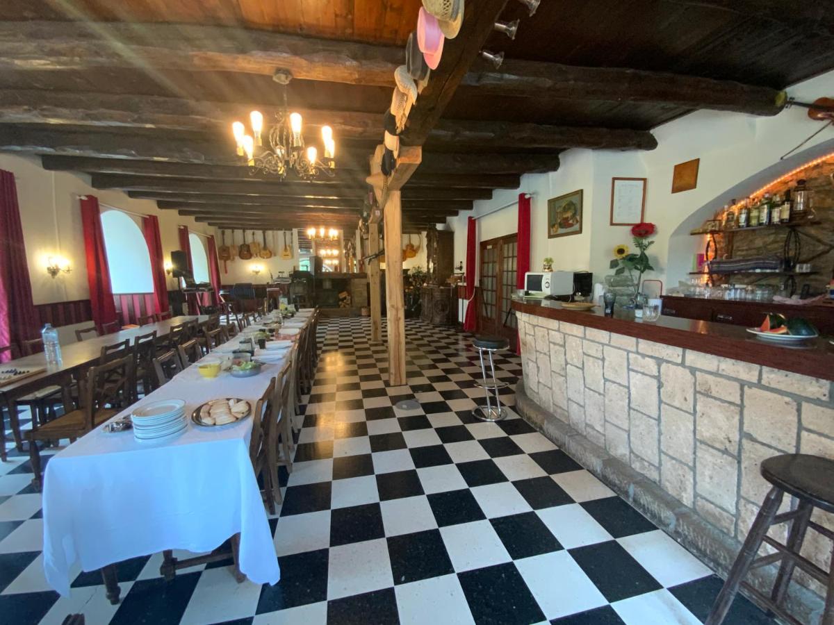 l'OUSTALIERE - B&B