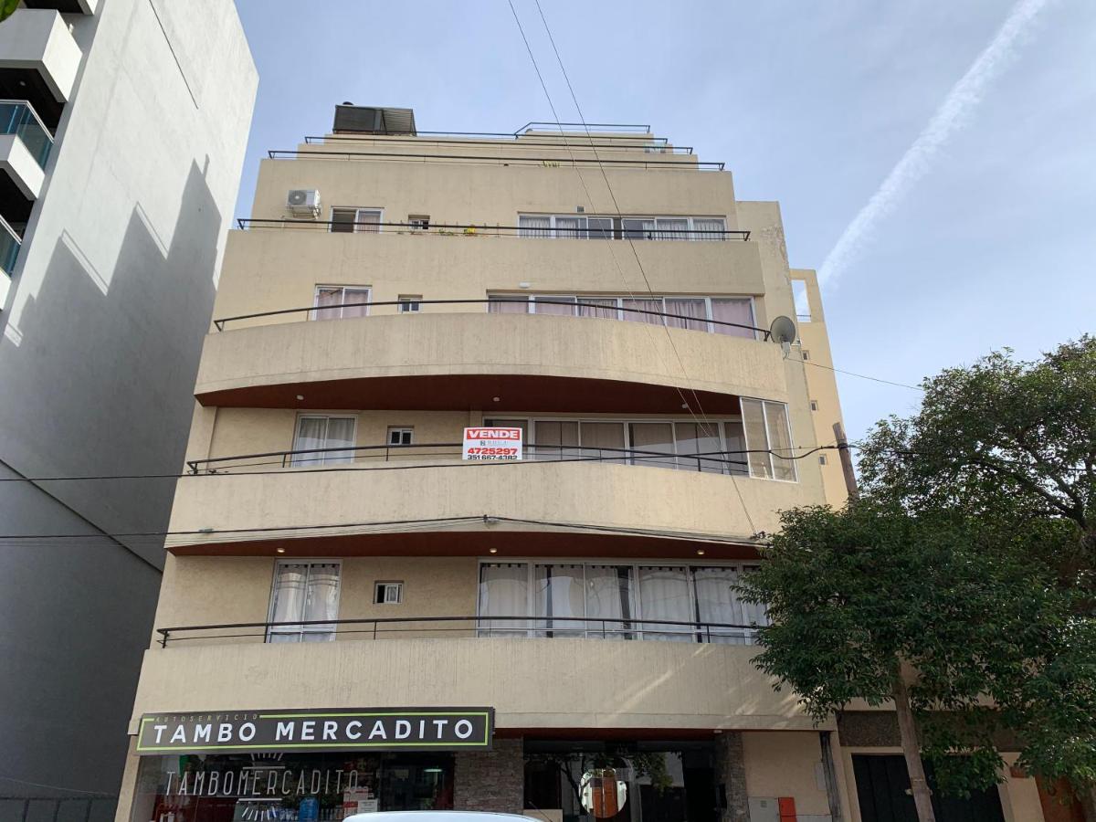 Depto en Barrio Gral Paz - 1 dorm con piscina - B&B