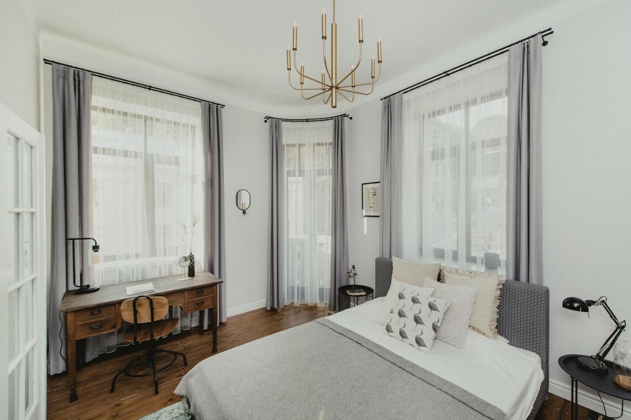 Cozy and Stylish City Center Apartment by URBAN RENT - Ferienwohnung Kaunas