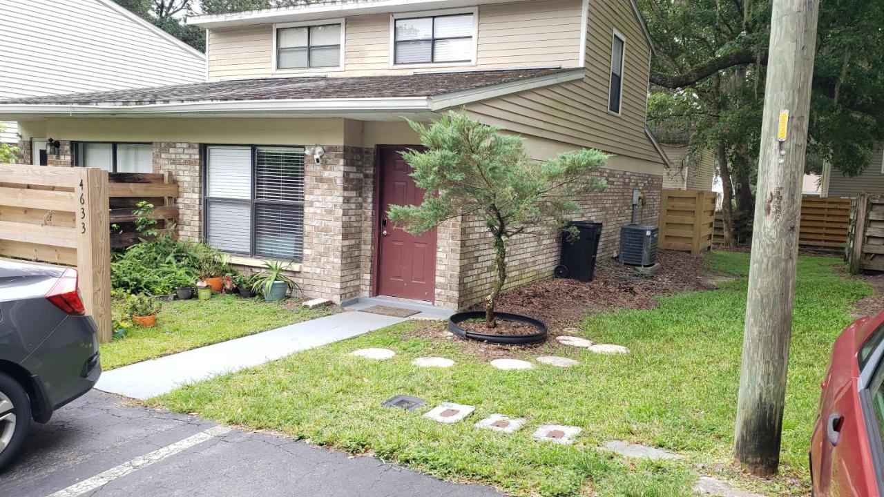 Discover Luxury Condo Steps Away from Celebration Pointe and I-75! - B&B