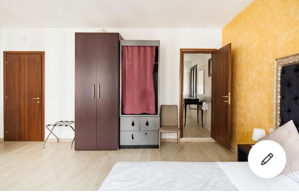 Habitación Triple con baño privado externo

