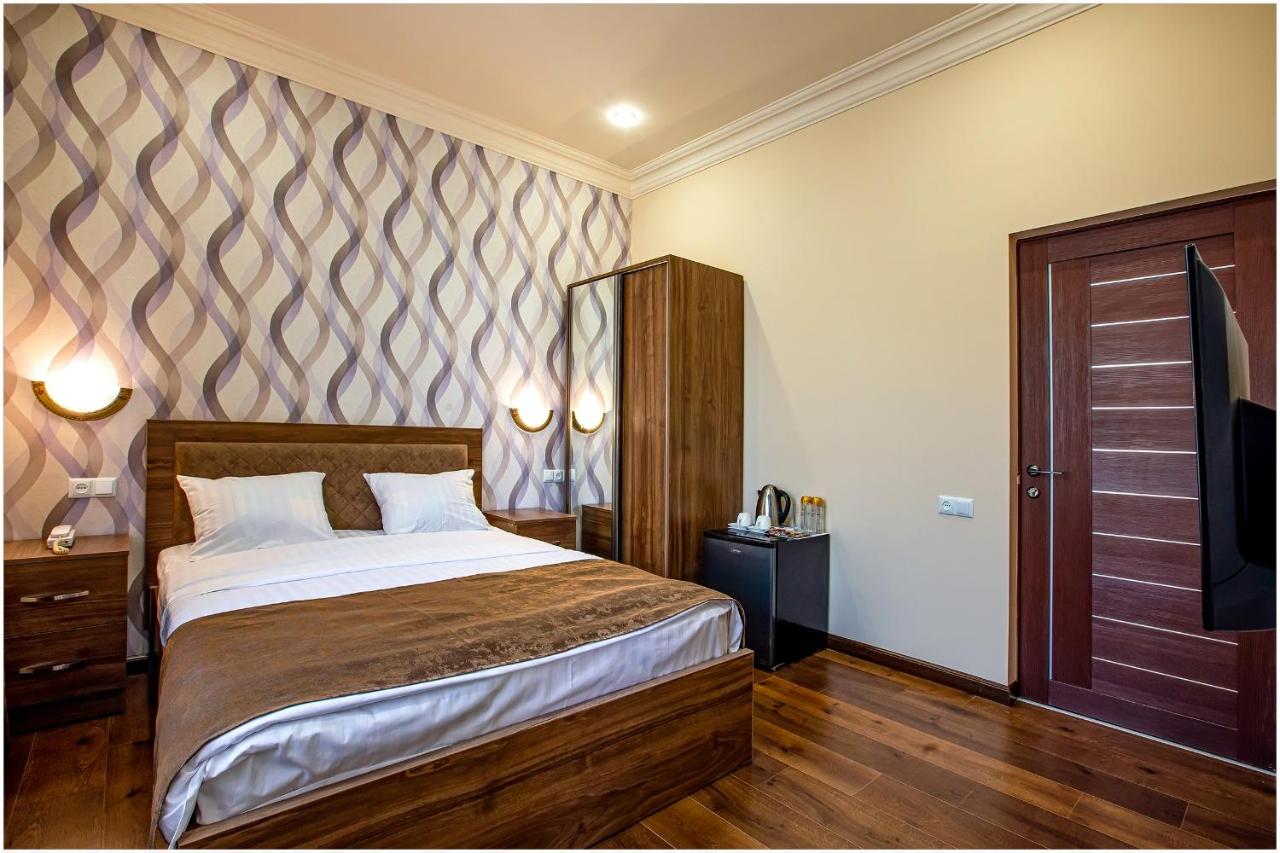 Doppelzimmer mit Balkon
