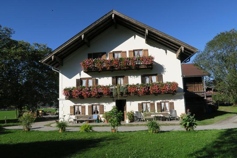 Apartment mit Balkon