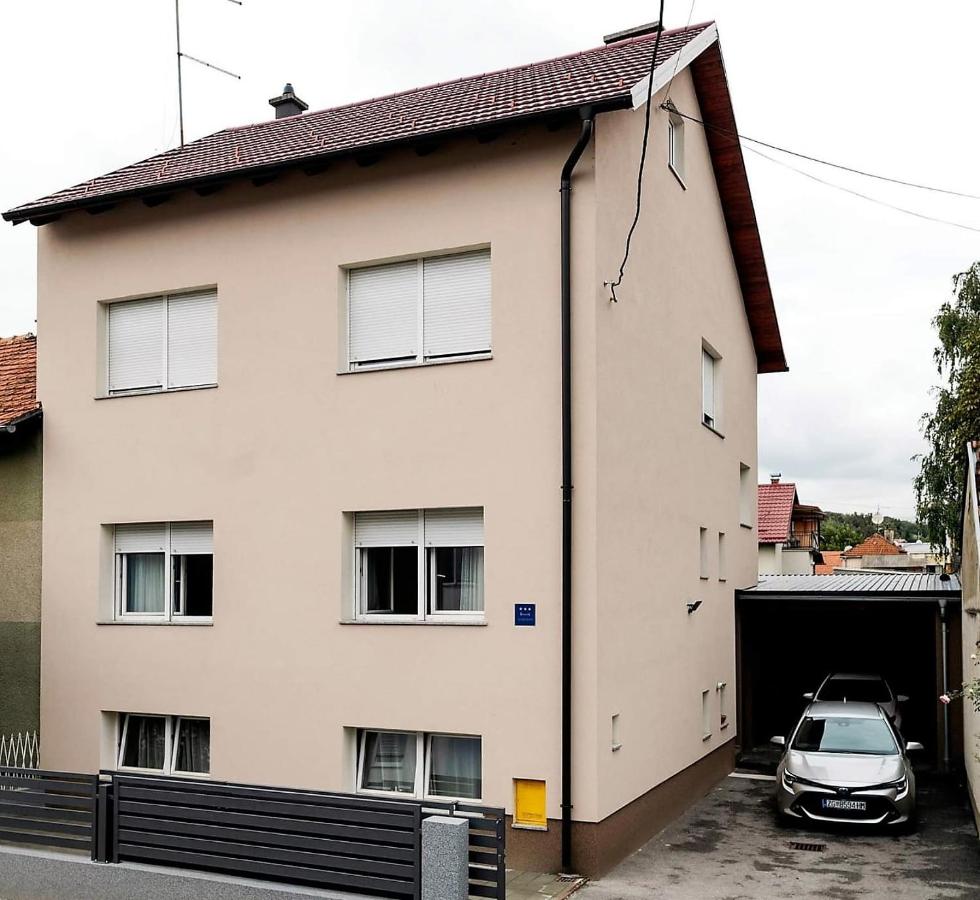 Zagreb Apartmani Santana - B&B