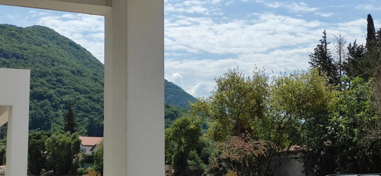 Albedo - Charming Apartment with Amazing Location - Bed and Breakfast Tivat
