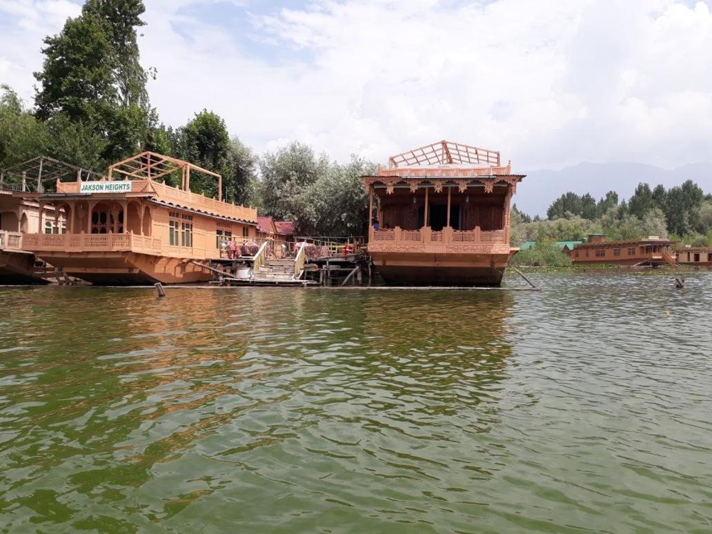 Houseboat Jackson Heights - B&B Srinagar
