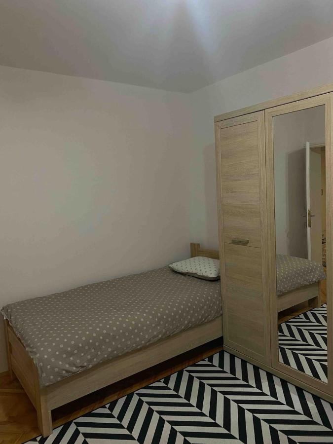 Appartamento con 2 Camere da Letto