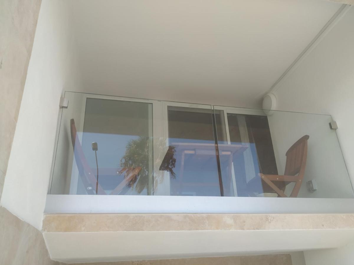 Aquamarine Sea Front Apartments - Elevated Ground Floor With Balcony And Yard - B&B Marsaskala