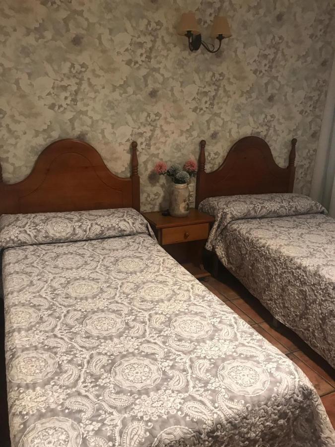 Twin Room with Private Bathroom