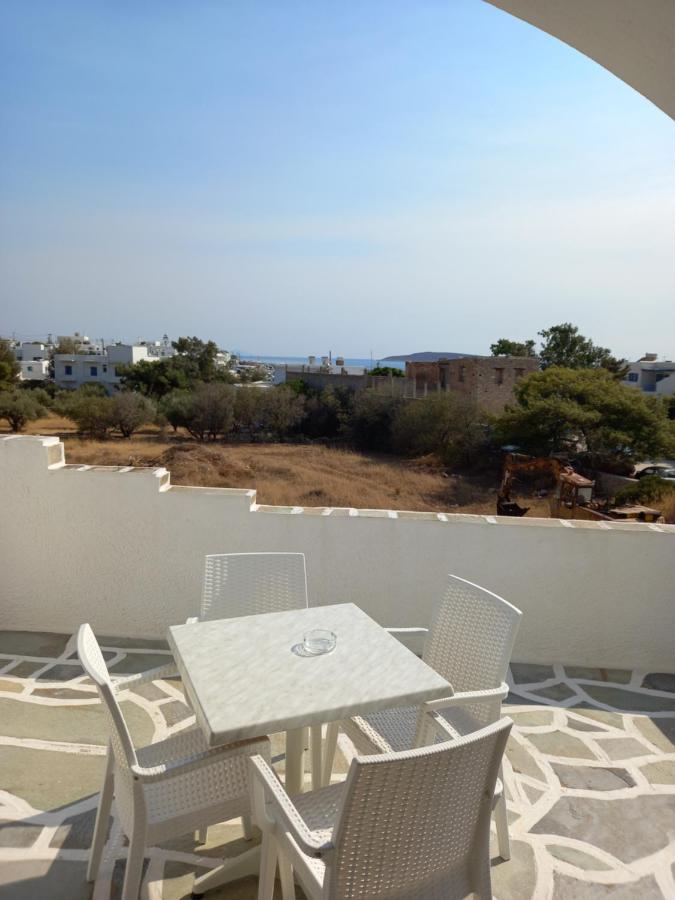 Deluxe One-Bedroom Apartment with Ocean View