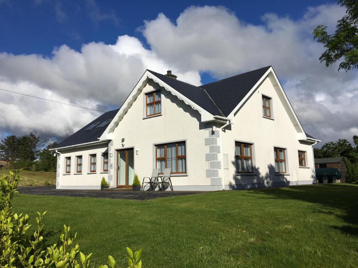 B&B Ardeevin - Milltown Lough Eske Bed & Breakfast - Bed and Breakfast Ardeevin