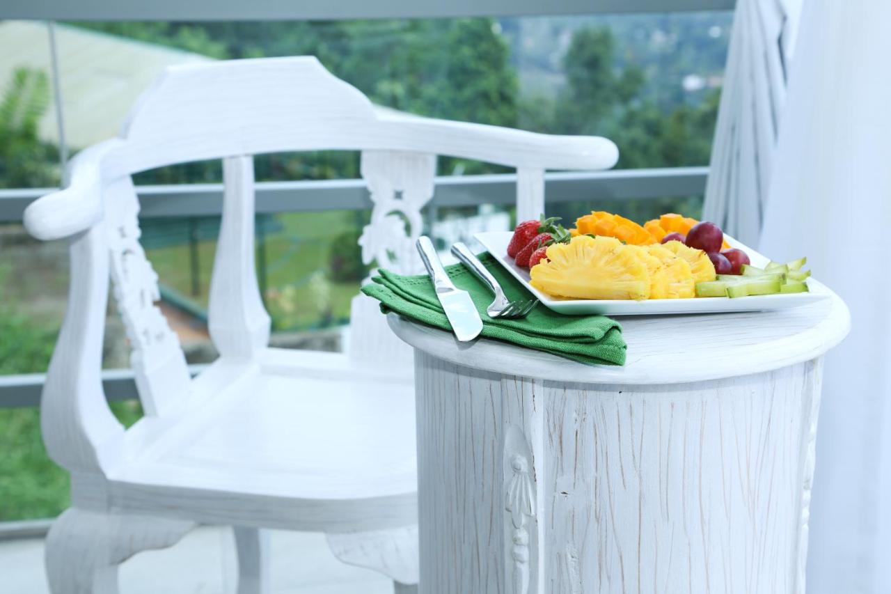 Staycation Offer: Standard Room with Complimentary Breakfast  and dinner for 2 pax 