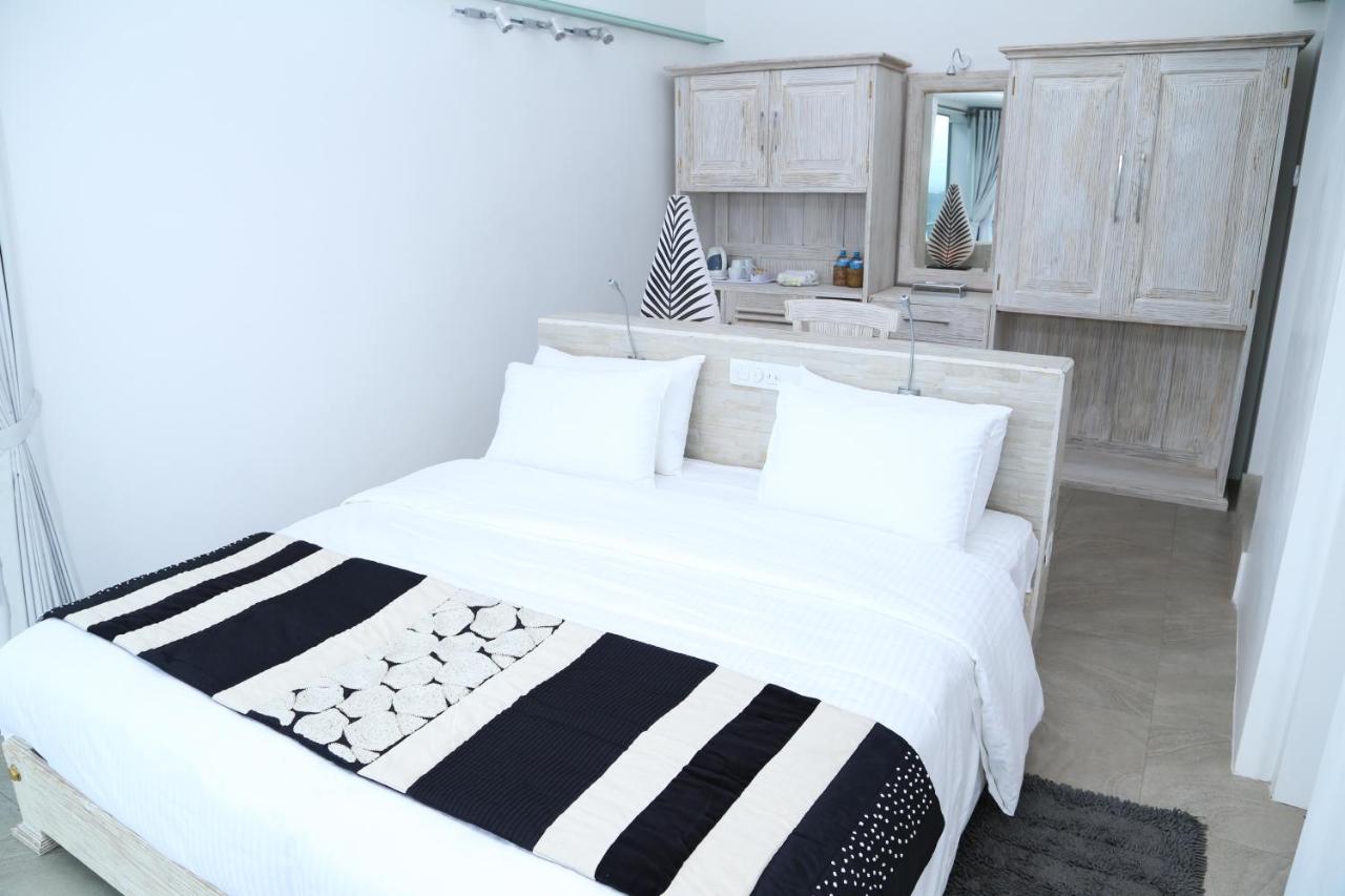 Staycation Offer: Standard Room with Complimentary Breakfast and dinner for 2 pax