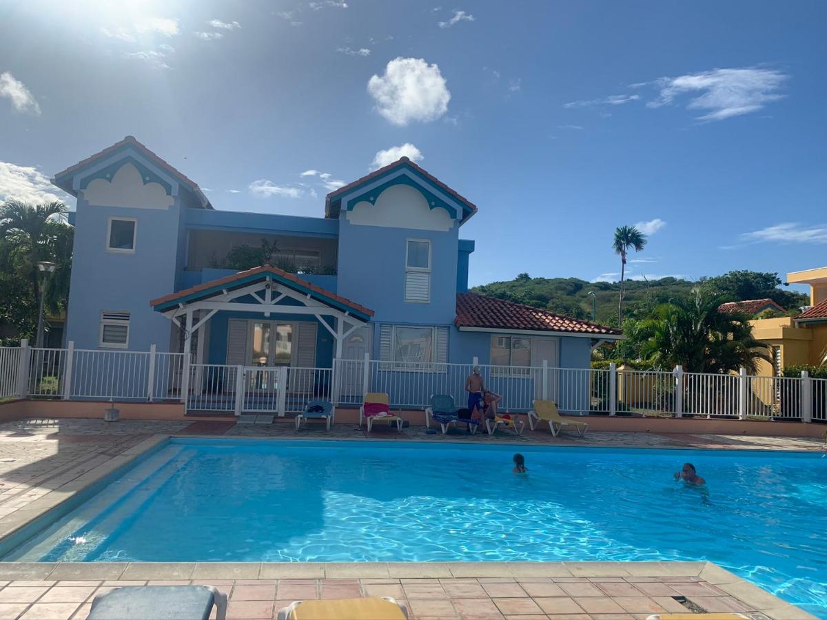 APPARTEMENT T2 ROUTE DES SALINES - B&B Sainte-Anne