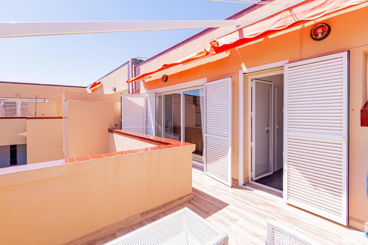 Inmovecos con vistas a la piscina Alisios 312 - Chambres d’hôtes La Manga del Mar Menor