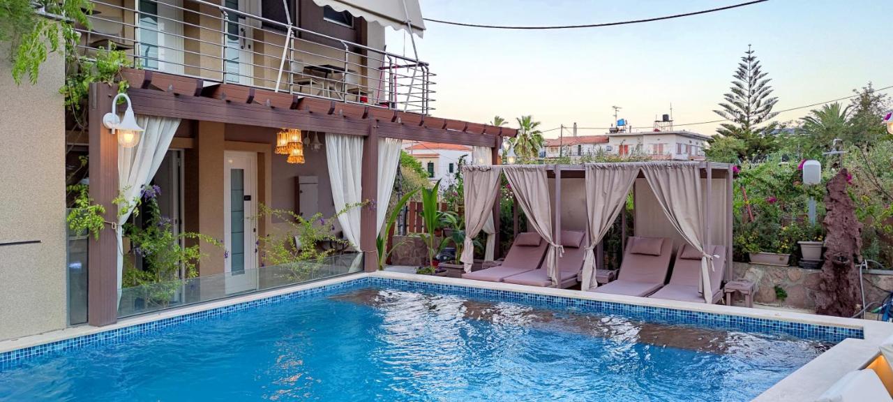 One-Bedroom Apartment with Sea View