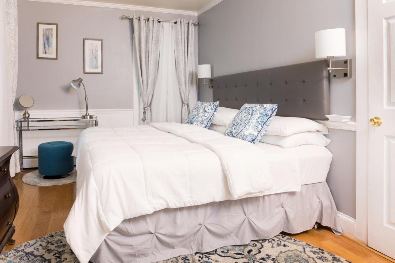 Standard Zimmer mit Kingsize-Bett