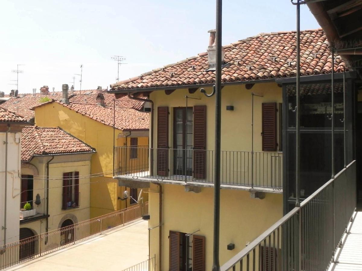 One-Bedroom Apartment with Terrace