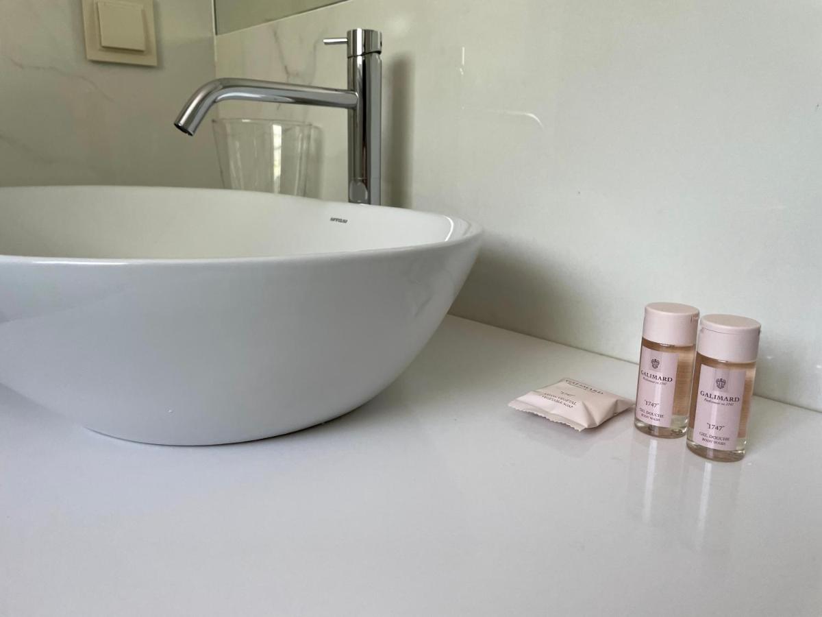 Single Room with Private Bathroom
