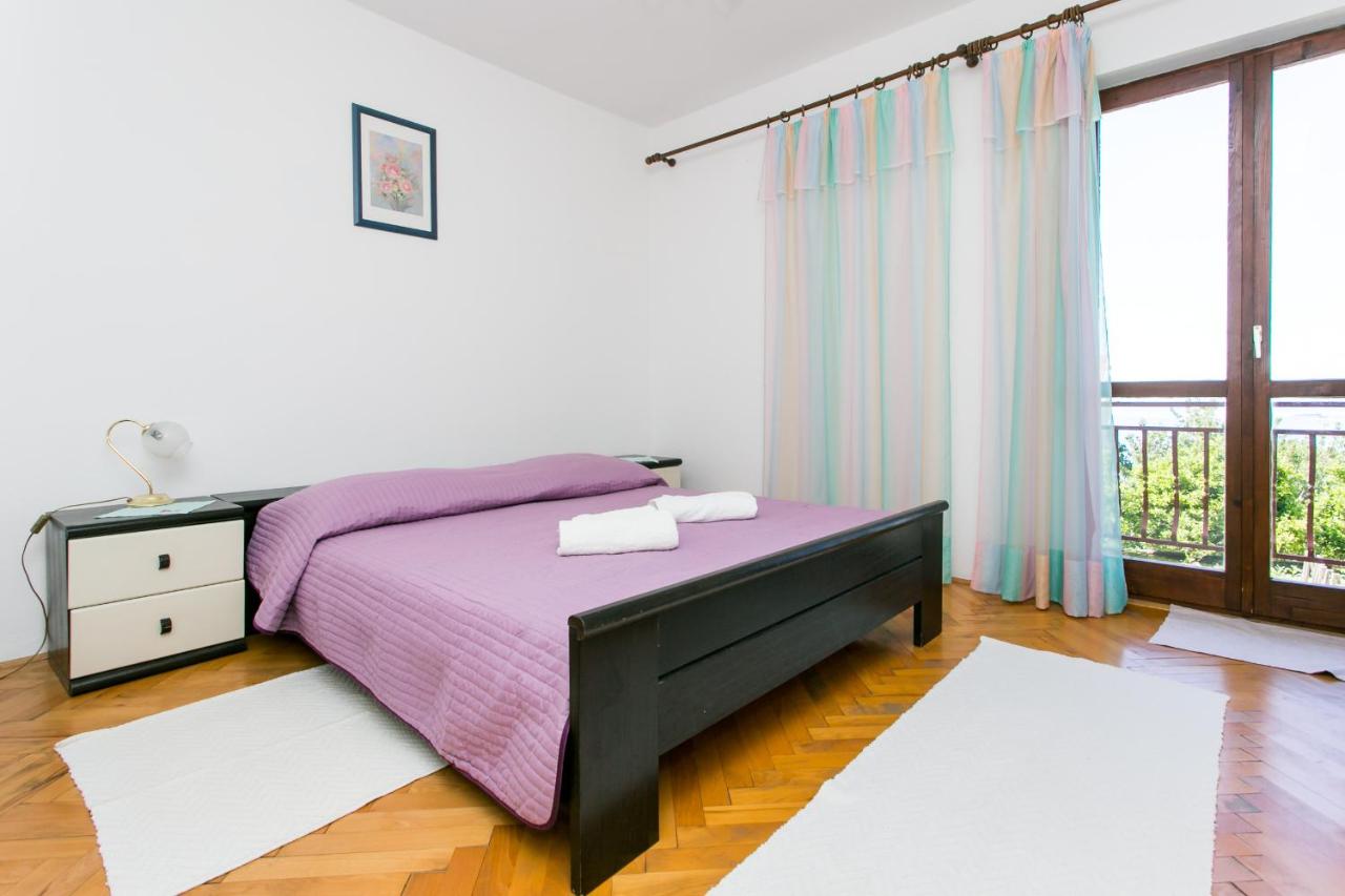 Two-Bedroom Apartment with Balcony and Sea View