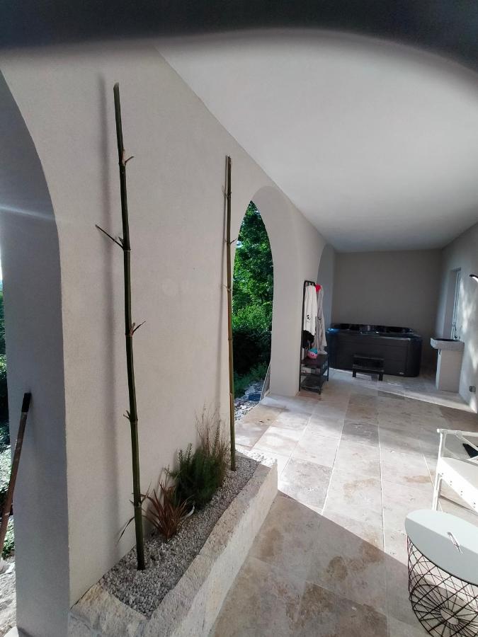 Reve de Panda avec Sauna et Jacuzzi Privatif - Ferienwohnung Abrest