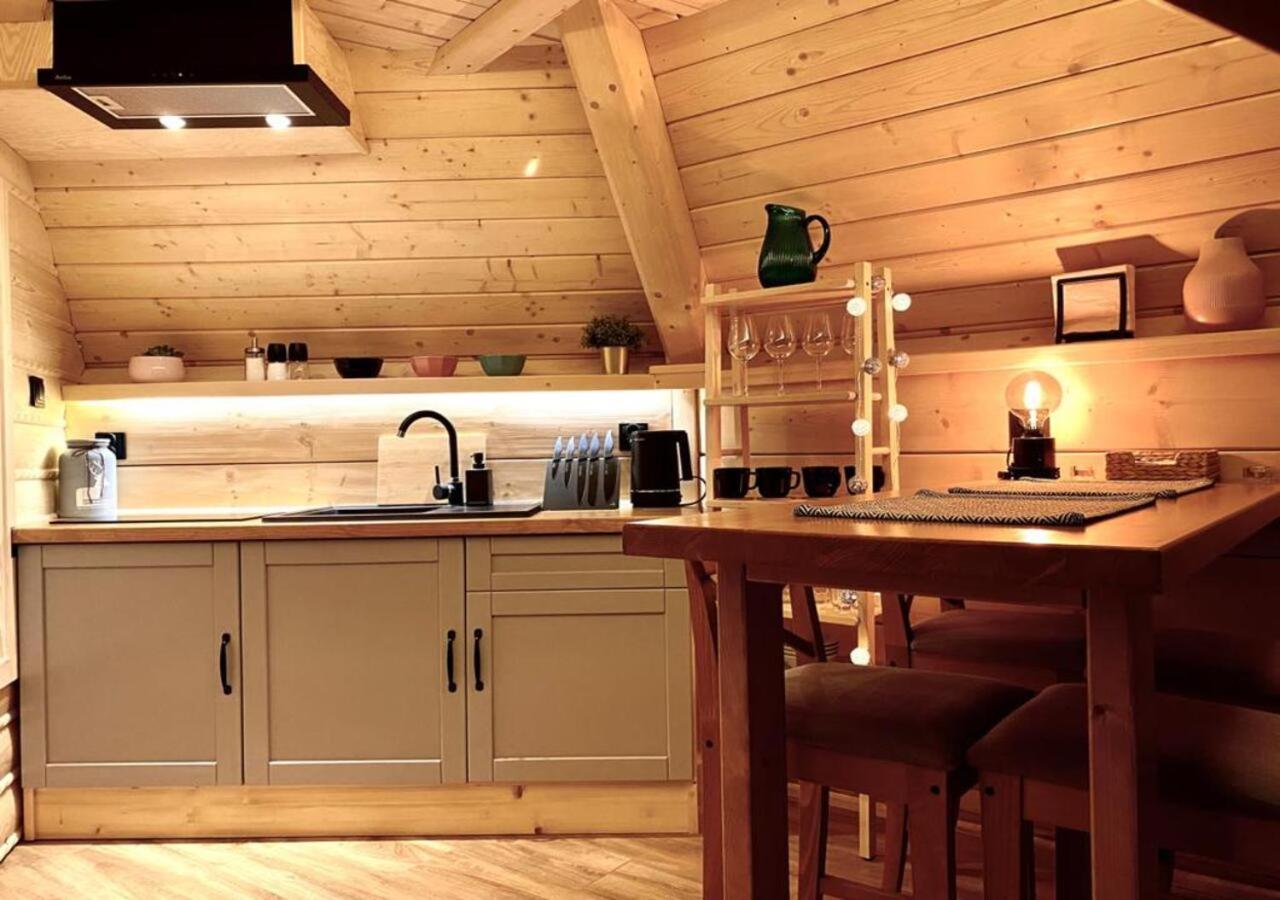 Osada Poli Koniaków - Panoramiczny Domek nr 1 z Prywatną Balią i Hydromasażem - B&B Koniaków