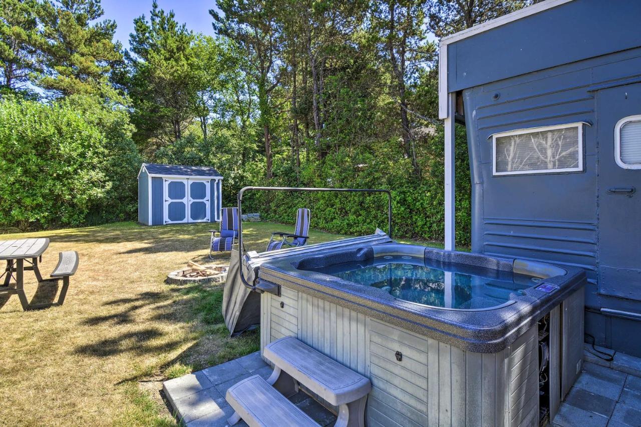 B&B Grayland - Coastal PNW Gem with Hot Tub - Walk to Beach! - Bed and Breakfast Grayland