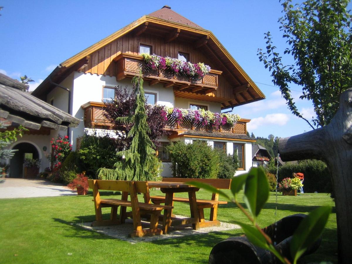 Ferienwohnungen Schwalbennest - Bed and Breakfast