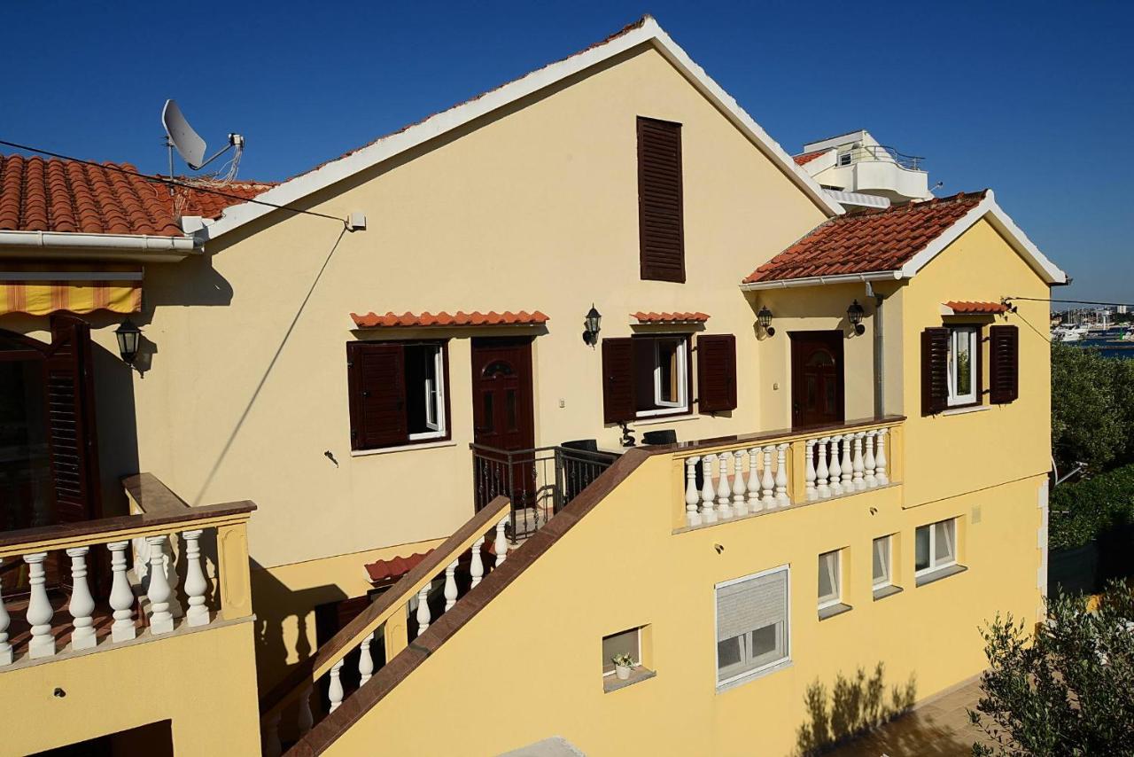 Lanterna Puntamika apt. near beach - B&B