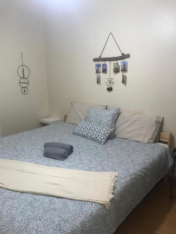 Camera Matrimoniale/Doppia con Letti Singoli con Bagno in Comune