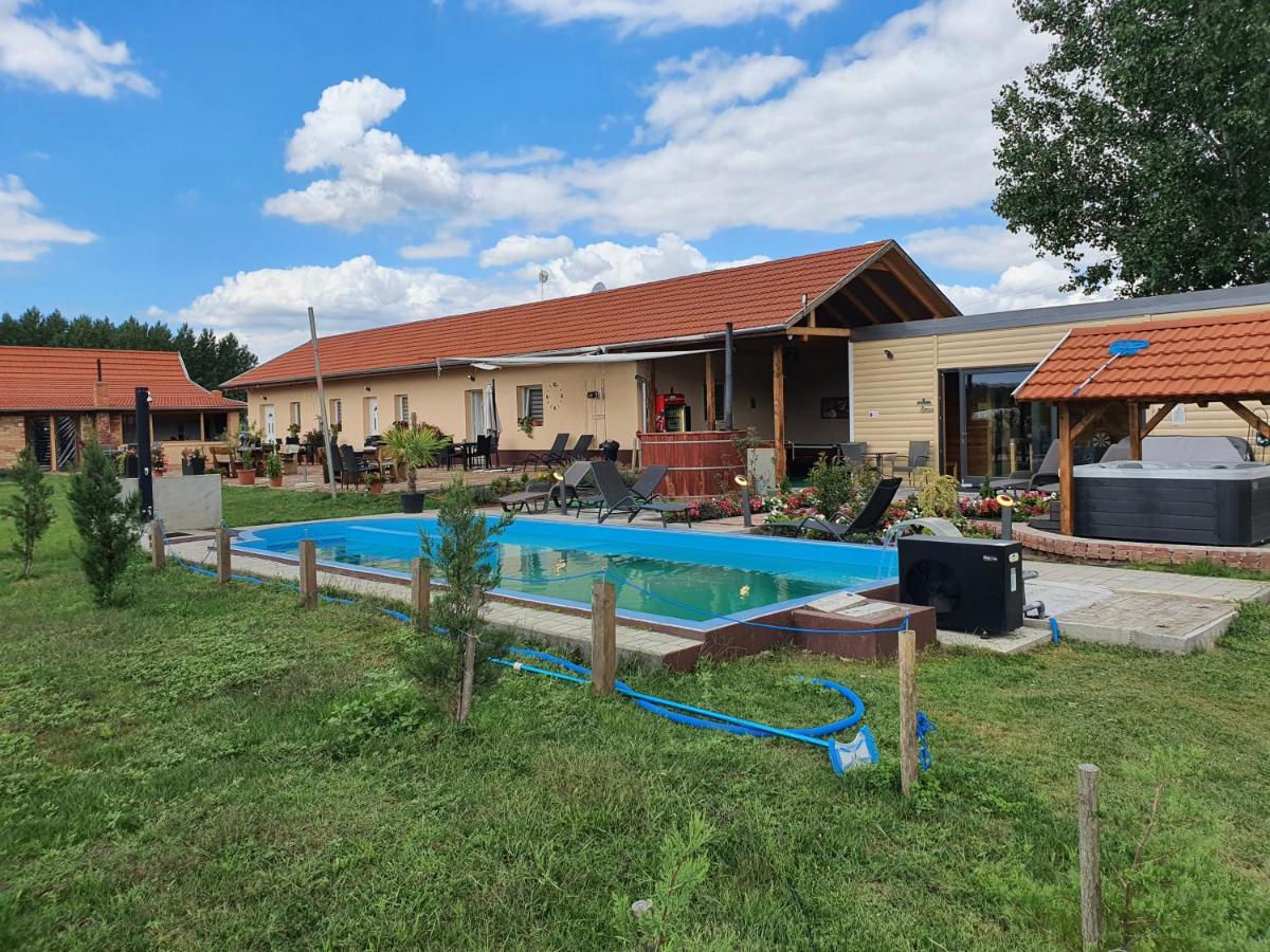 Birs Vendégház - B&B
