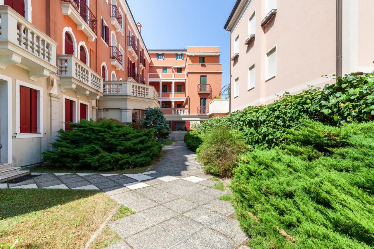 Venice Lido Wonderful Apartment with Terrace - Ferienwohnung
