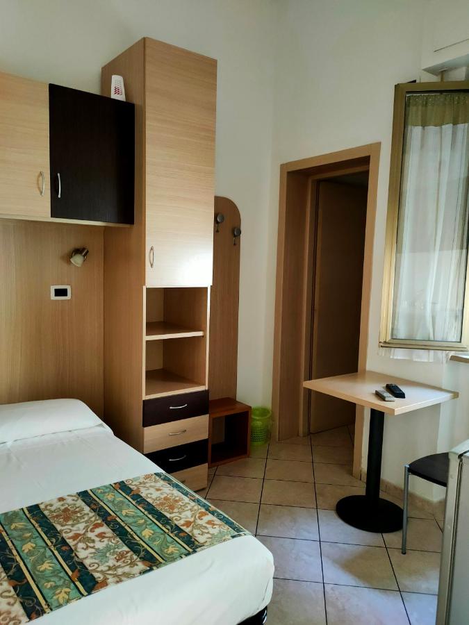 Doppel- oder Zweibettzimmer